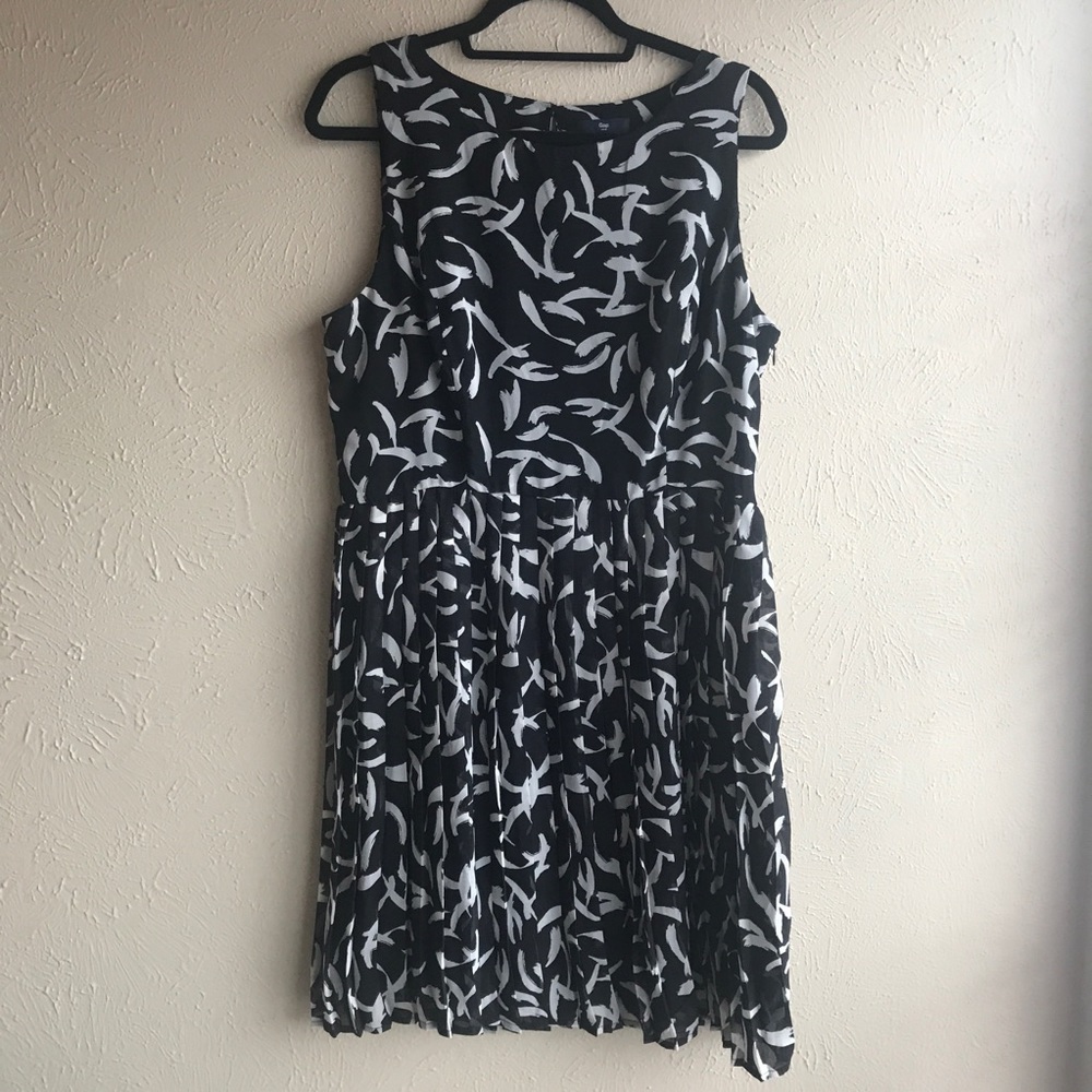 Black and cream Gap dress (twirly!!)